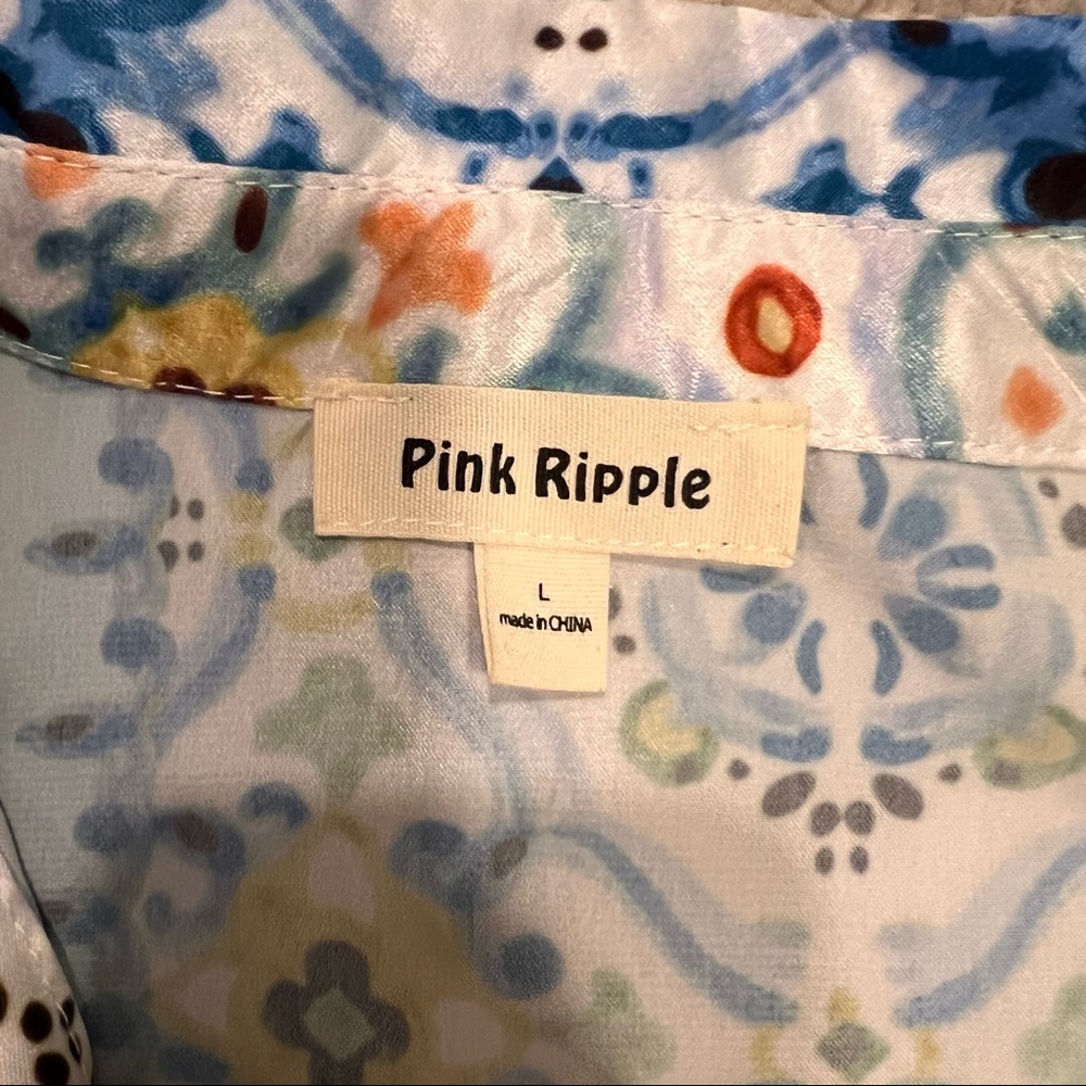 Pink Ripple dress fits like a medium - Picture 2 of 2